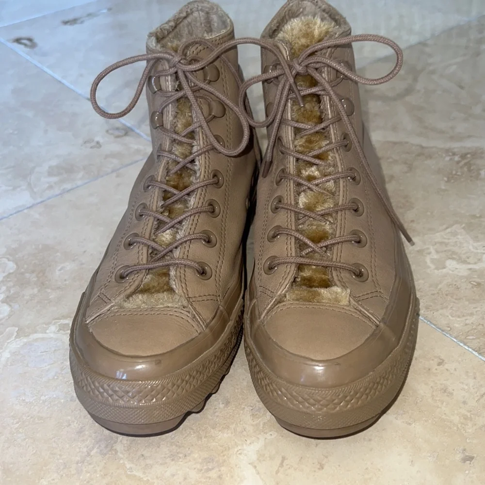 Converse Women’s Chuck Taylor Genuine Leather Hi-Top Sneaker - Picture 2 of 7